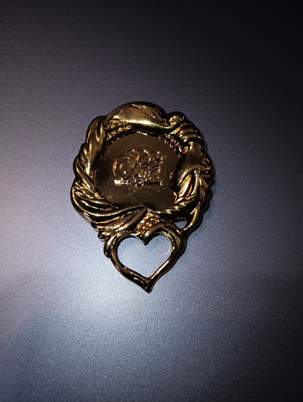 Avon 1991 Award Brooch Gold Tone